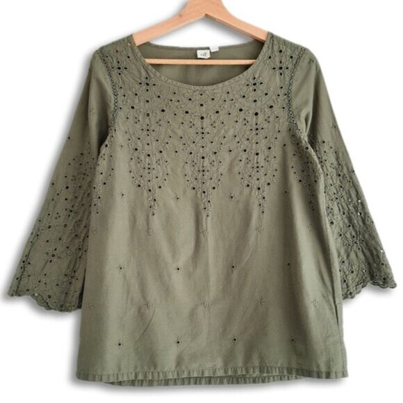 GAP | 100% Cotton Bell Sleeve Eyelet Boho Blouse Scoop Neck Top Green Sz S - Picture 1 of 13